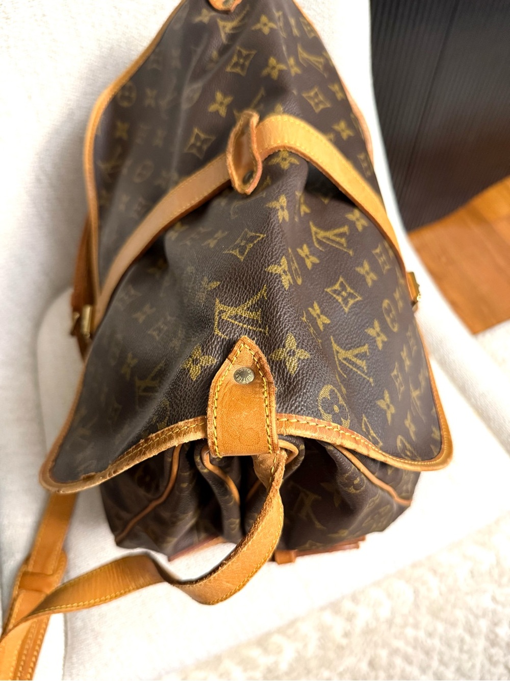 Authentic Louis Vuitton Saumur 35 in Monogram brown LV canvas M42254 - Picture 14 of 16